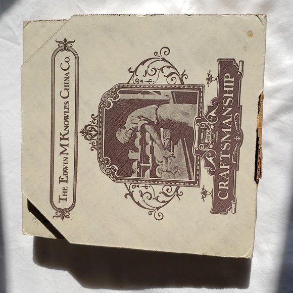 Norman Rockwell Plate "Standing in the Doorway" - Picture 4 of 4